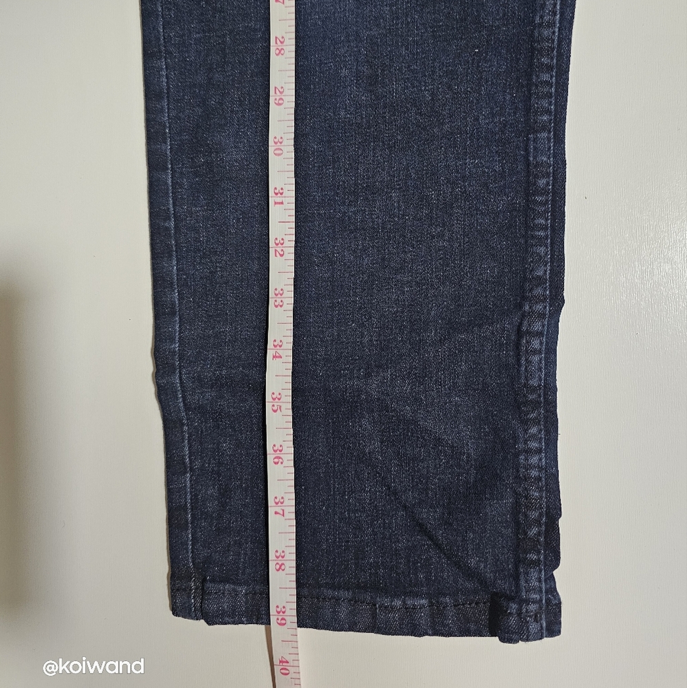 IZOD Men's Comfort Straight Jeans Stretch - Picture 8 of 16